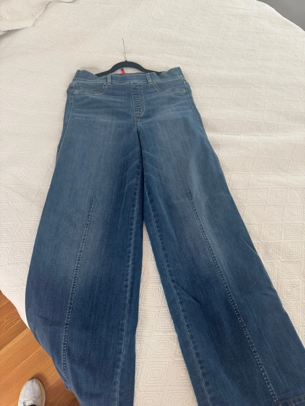 SPANX Blue High-Rise Wide Leg Jeans Large 33” inseam - Picture 4 of 7